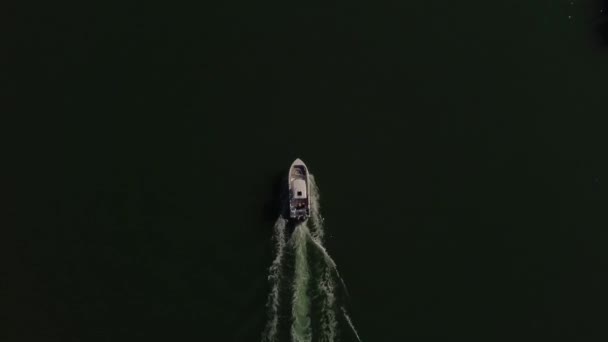 Una Vista Aérea Una Lancha Motor Canal Treasure Island Florida — Vídeos de Stock