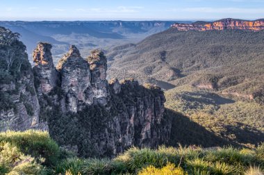 Sydney, Avustralya 'daki ulusal parktaki güzel mavi dağlar.