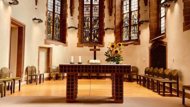 Frankfurt, Almanya 'daki Eski Nicholas Kilisesi' nin sunak manzarasının güzel görüntüsü.