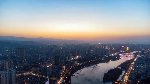 Повітряний Вид Яскравого Заходу Неба Над Ланьчжоу Китай — стокове фото