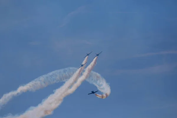 Ein Schöner Blick Auf Jets Auf Der Airshow Bei Blauem — Stockfoto