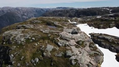 Kjaeragbolten, Gardanger, Fjords, Norveç 'in güzel bir manzarası