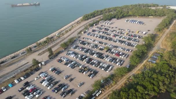 Drone Shot Road Cars Big Parking Lot Bay Sea View — Stock Video