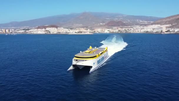 Los Cristianos Tan Kalkan Hızlı Yolcu Feribotu Bencomo Express Fred — Stok video