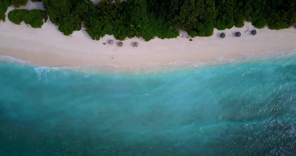 Vzdušný Vrchol Oceánu Který Omývá Písečné Pobřeží — Stock fotografie