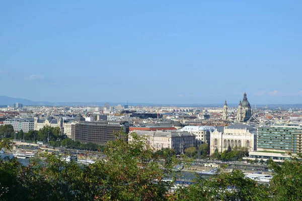 Uma Bela Vista Histórica Cidade Budapeste Sob Céu Azul Hungria — Fotografia de Stock