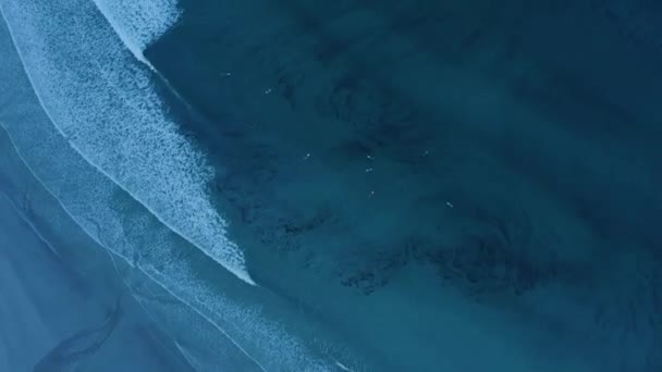Letecký Pohled Prázdnou Pláž Obklopenou Horami Hoddevíku Norsko — Stock video