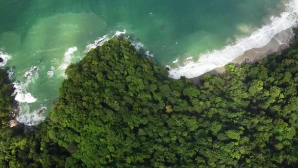 マラカスビーチトリニダードの各地を飛行するドローン — ストック動画