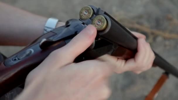 Footage Person Emptying Shotgun Shooting — Stock Video