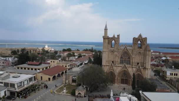Kıbrıs Famagusta Kentindeki Büyük Ortaçağ Binası Olan Lala Mustafa Paşa — Stok video