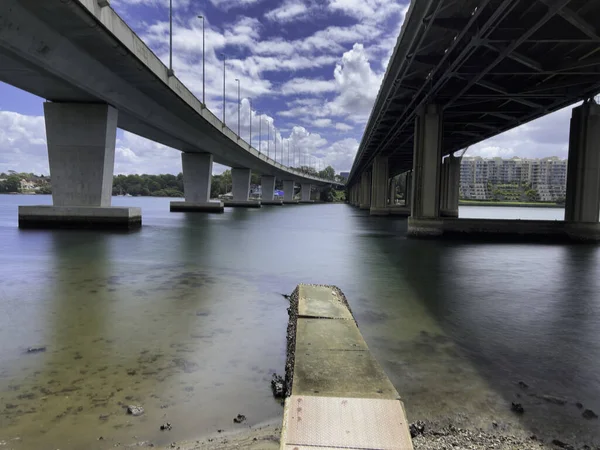 Köprü Arasındaki Manzara Iron Cove Creek Yaya Köprüsü Bay Run — Stok fotoğraf