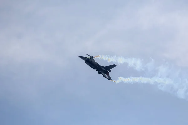 Прекрасный Вид Военный Самолет Голубом Небе — стоковое фото