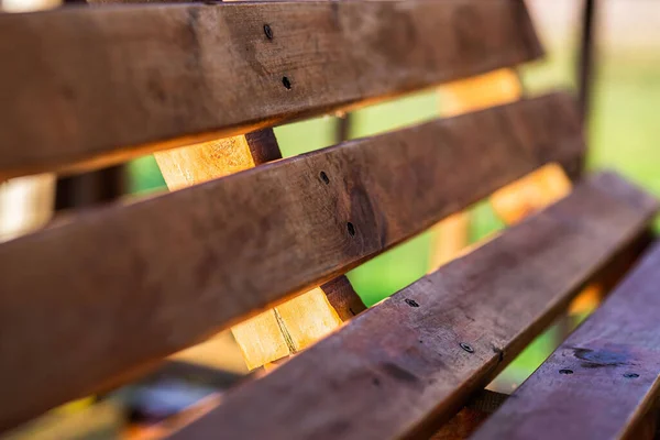 Closeup Shot Wooden Bench Green Park — Stock Photo, Image