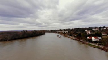 Fransa 'nın en iyi manzarası Herblay Seine Fleuve