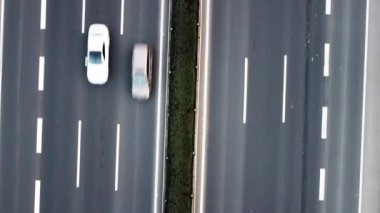 4K yüksek açılı Şangay 'daki bir trafik görüntüsü.