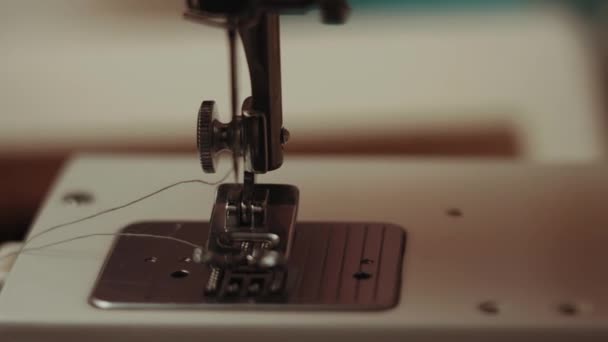 Mesin Ketik Vintage 1990 Needle Dan Thread — Stok Video
