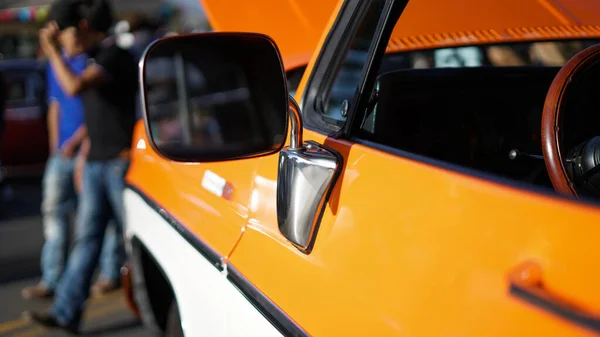 Una Camioneta Naranja Chevrolet Cheyenne Una Exposición Coches Clásicos Santa — Foto de Stock