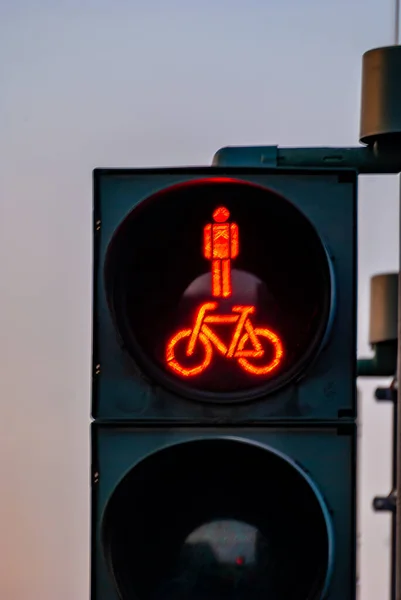 Red Traffic Lights Bicycles People Stop — Stock Photo, Image
