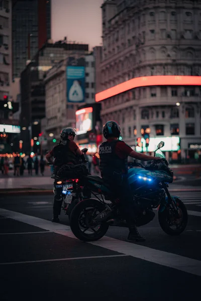 Δύο Αστυνομικοί Μια Μοτοσικλέτα Στην Πόλη Του Μπουένος Άιρες — Φωτογραφία Αρχείου