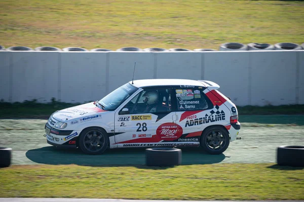 Nahaufnahme Eines Citroen Saxo Rennwagens Auf Der Rennstrecke Von Montmelo — Stockfoto