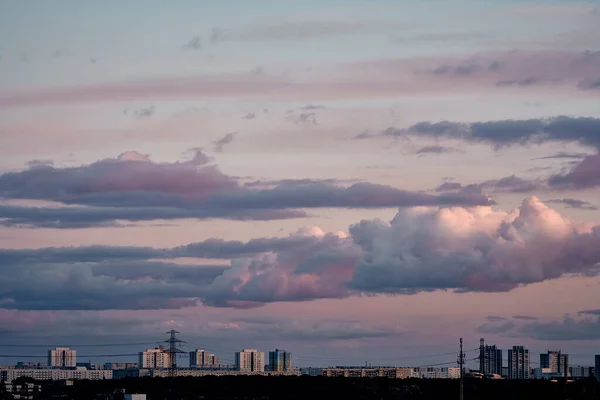 Dramatische Wolken Skyline Van Berlijn Marzahn Tijdens Zonsondergang — Stockfoto