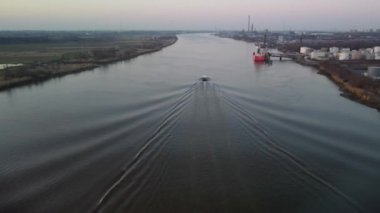 Antwerp 'in zaman çizelgesi - Belçika Nehri' ndeki Scheldt liman şehri, tarihi Orta Çağ 'a dayanıyor..