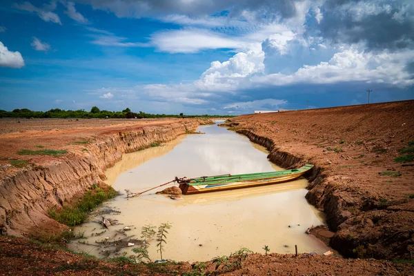 Une Rivière Sale Qui Coule Travers Les Steppes Cambodge — Photo