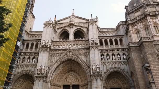 Ángulo Bajo Icónica Cúpula Catedral Toledo España — Vídeo de stock