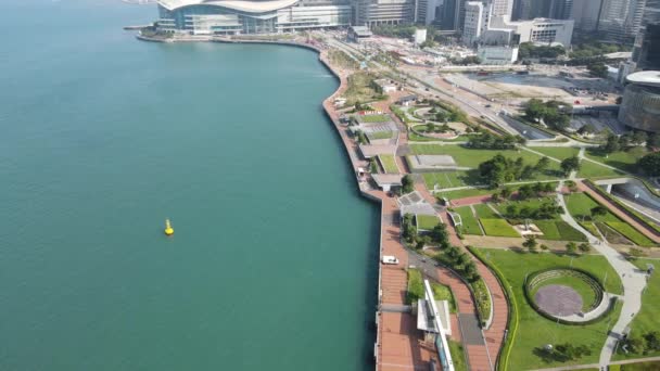 Drone Movimento Acima Parque Victoria Com Edifícios Modernos Causeway Bay — Vídeo de Stock