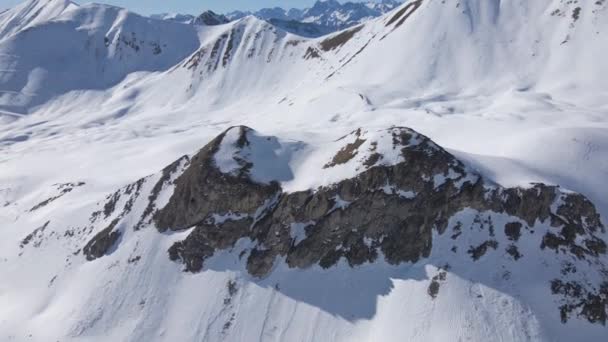 Красивые Кадры Заснеженных Альп — стоковое видео