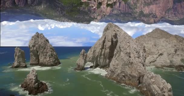 Cyfrowo Skomponowane Nagranie Górskiego Krajobrazu Nad Krajobrazem Morskim Koncepcja Dwóch — Wideo stockowe