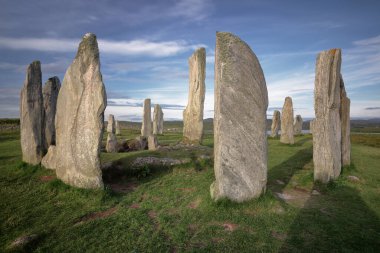 İskoçya, Lewis Adası 'ndaki Callanish Taş Çemberi' nin dikey görüntüsü