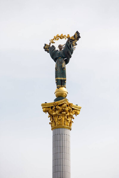 A vertical shot of the Maidan Square Independence Monument, Kyin Ukraine