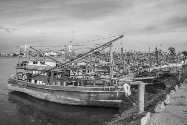 Тайское Рыболовецкое Судно Пирсе Таиланде — стоковое фото