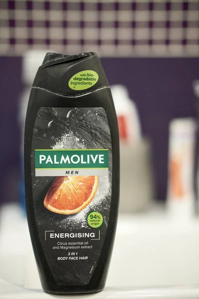 Een Verticale Shot Van Palmolive Merk Met Citrus Smaak Douchegel — Stockfoto