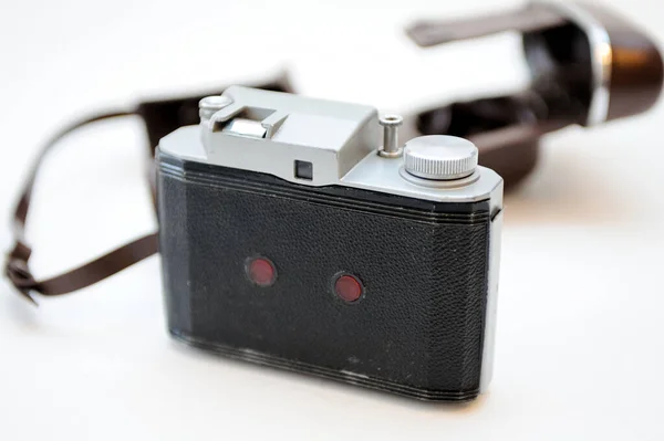 Eine Vintage Kamera Isoliert Auf Weißem Hintergrund — Stockfoto