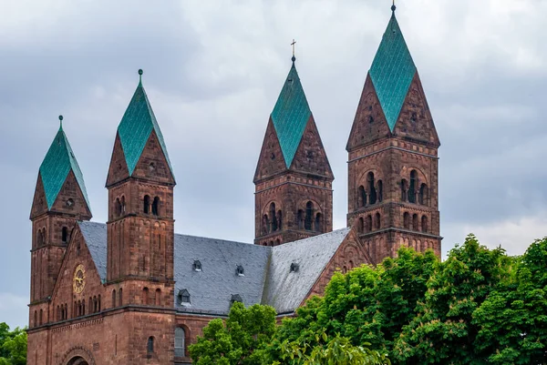 巴德霍姆堡救世主教堂的四座塔楼 — 图库照片