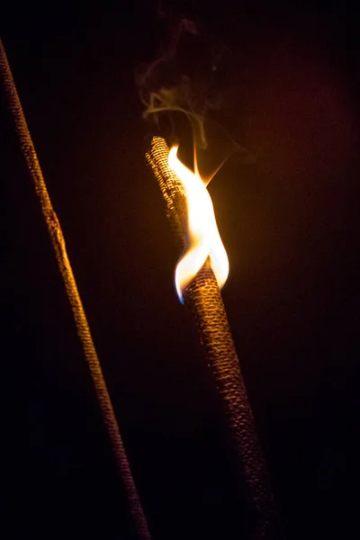 Vertical Closeup Shot Burning Piece Wood — Stock Photo, Image