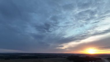 Sahada ve günbatımında İHA 'dan bir atış