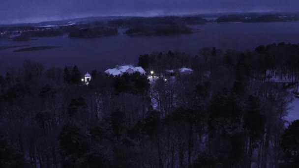 Aerial Slow Motion Uzutrakis Manor Surrounded Frozen Trees Galve Lake — Stock Video