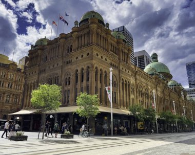 Sydney, Avustralya 'da gökdelenlerin ve iş binalarının güzel bir görüntüsü.