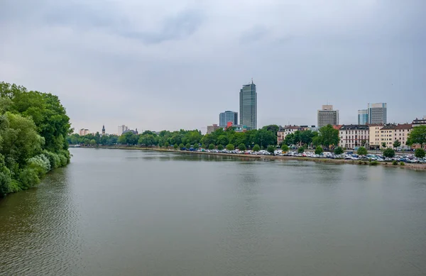 Río Principal Offenbach Con Edificios Gran Altura Fondo Alemania —  Fotos de Stock