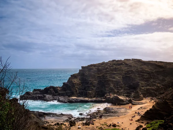 Una Vista Panoramica Della Ahu South Coast Con Formazioni Rocciose — Foto Stock