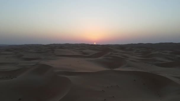 Volando Desierto Arena Atardecer — Vídeos de Stock