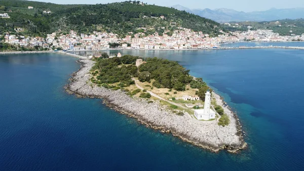 Uma Vista Aérea Cidade Gythio Com Edifícios Litoral Mar Peloponeso — Fotografia de Stock