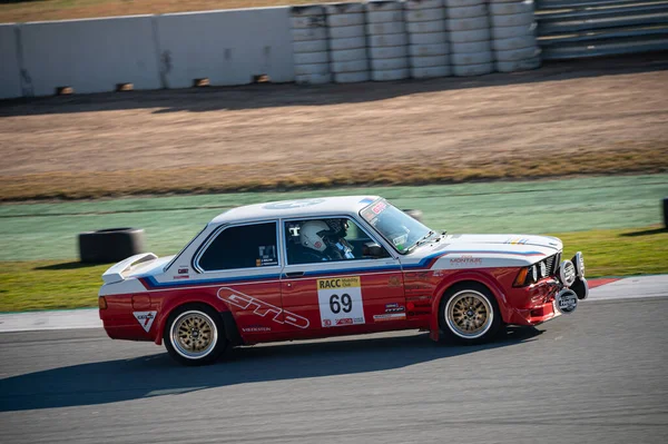 Ein Bmw E21 Rennwagen Auf Der Strecke Von Montmelo — Stockfoto