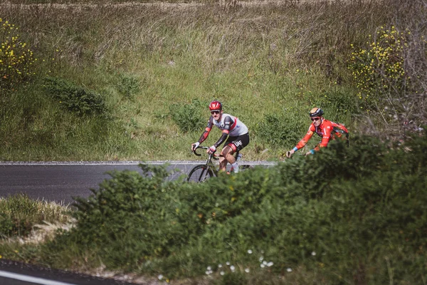 Słoneczny Dzień Świeżym Powietrzu Włoszech Rowerzystami Ścigającymi Się Tirreno Adriatico — Zdjęcie stockowe