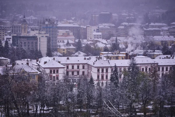 Flygfoto Över Snötäckt Stad Vintern Cluj Rumänien — Stockfoto