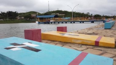 Esquifes com vista para o Lago de Yemanja e o Morro do Salve Deus - Vale do Amanheker, Planaltina, DF, Brezilya
