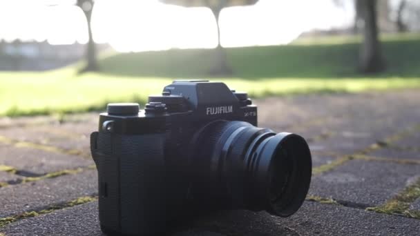 Una Grabación Fujifilm Xt3 Cámara Sin Espejo Equipo Fotografía — Vídeo de stock